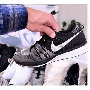 Nike Flyknit Trainer Black White AH8396-005 Men's Size 13 Pre-Owned